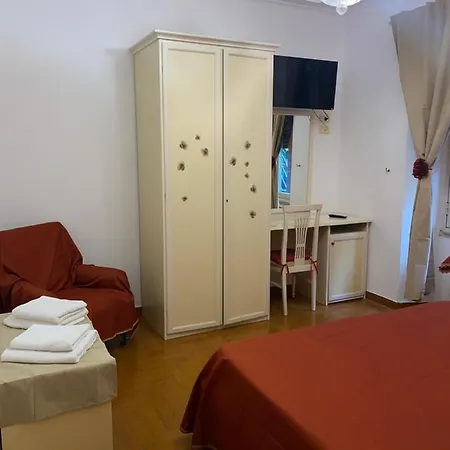 Pensión Residenza 3*